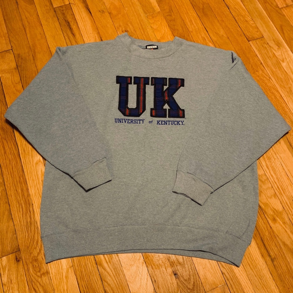 VINTAGE UNIVERSITY OF KENTUCKY SWEATER!